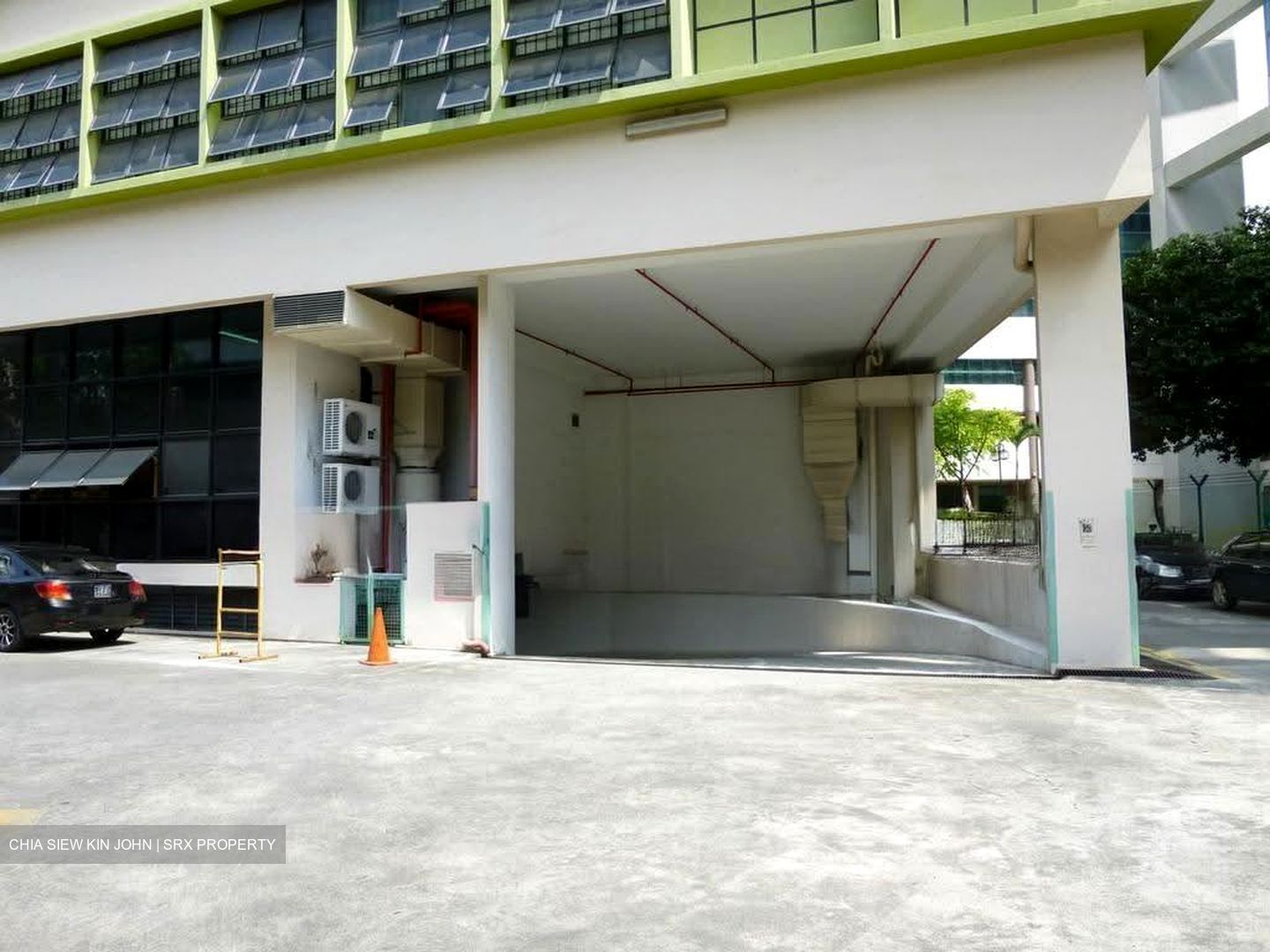 Macpherson Road (D13), Factory #624033671
